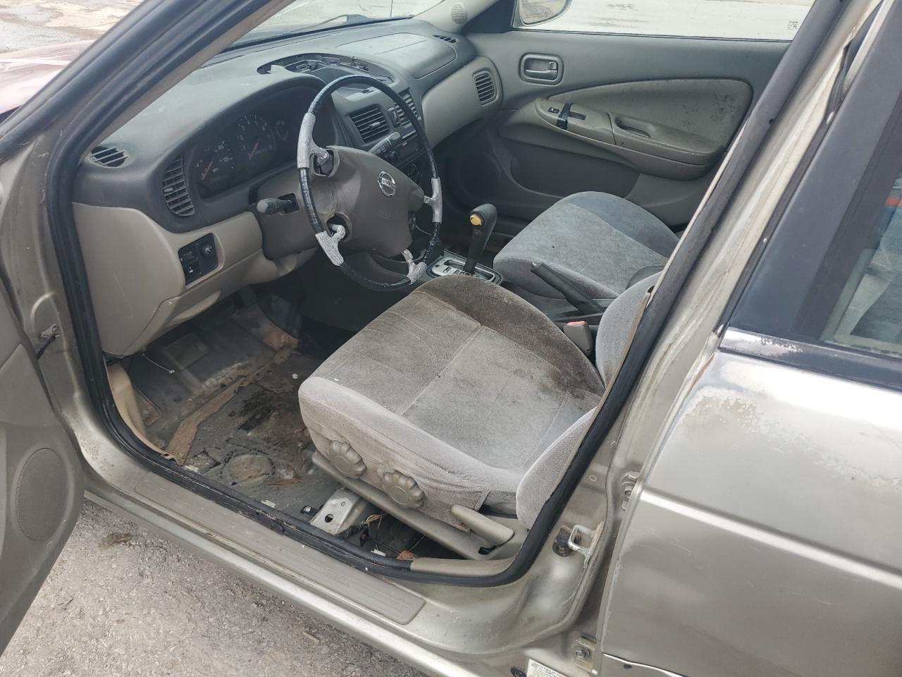 2004 Nissan Sentra - Image 7