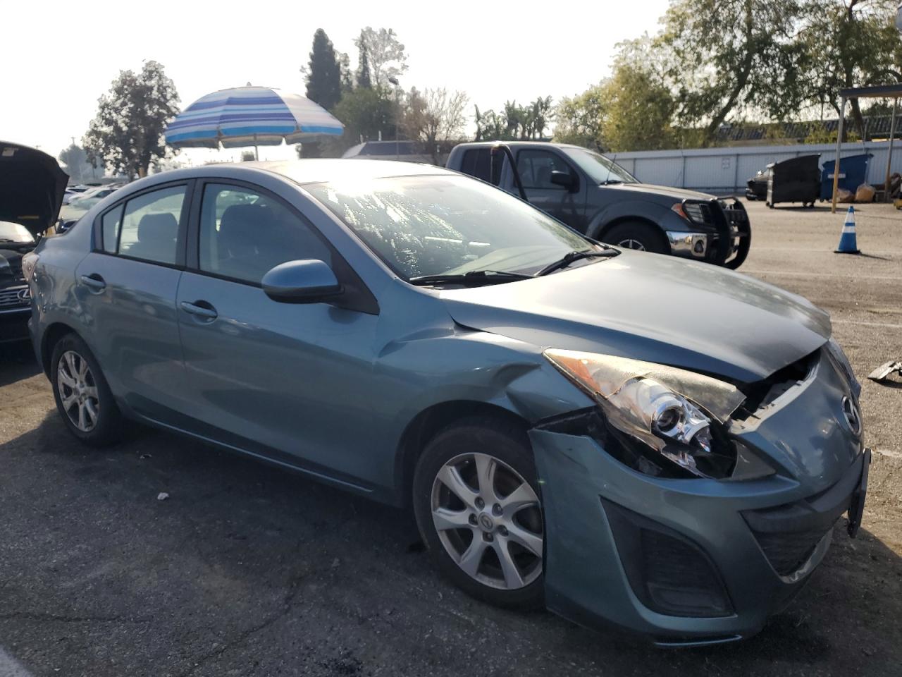 2011 Mazda 3 - Image 4