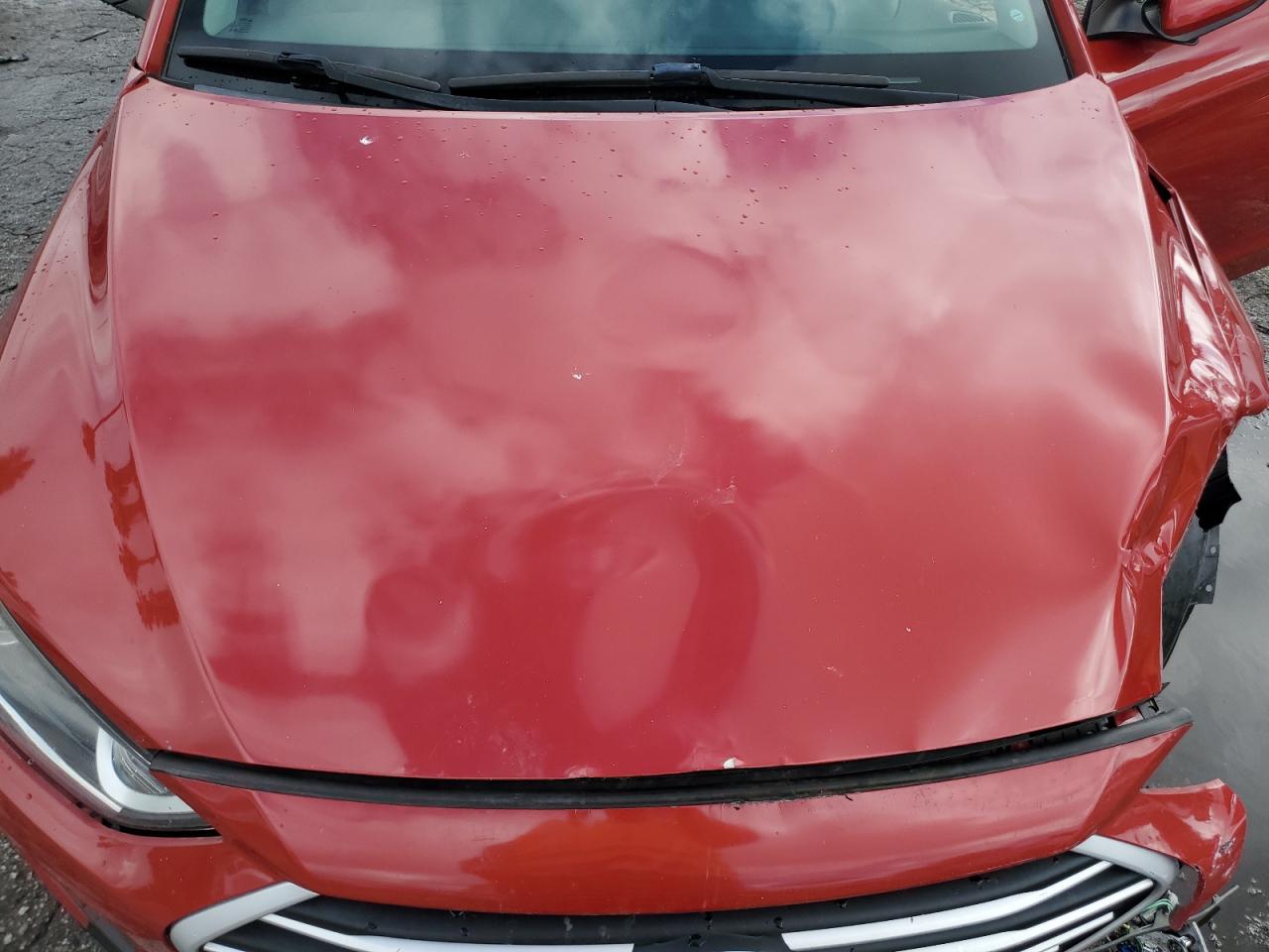 2018 Hyundai Elantra - Image 12