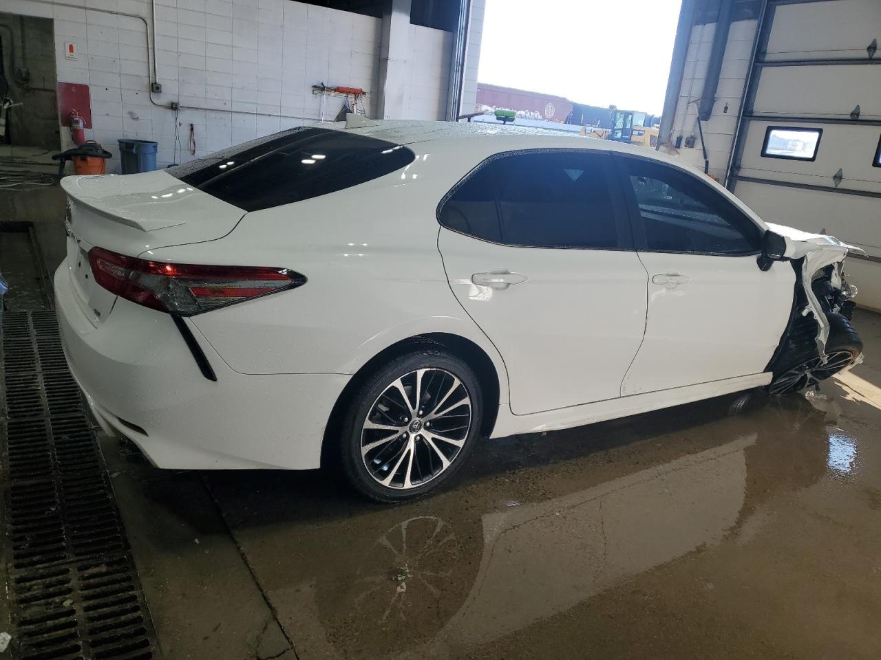 2019 Toyota Camry - Image 3
