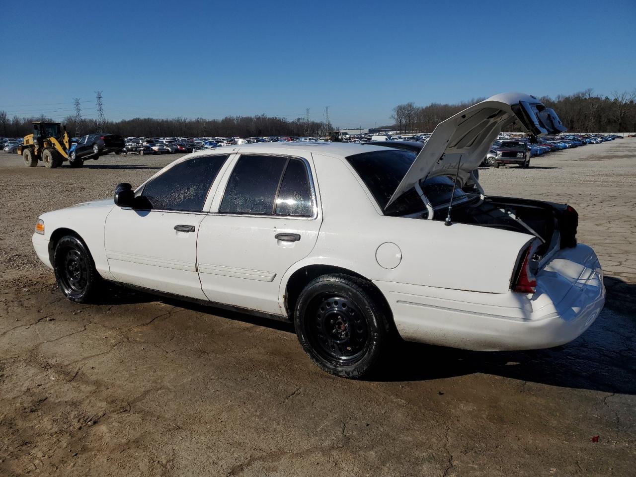 2009 Ford Crown Victoria - Image 2