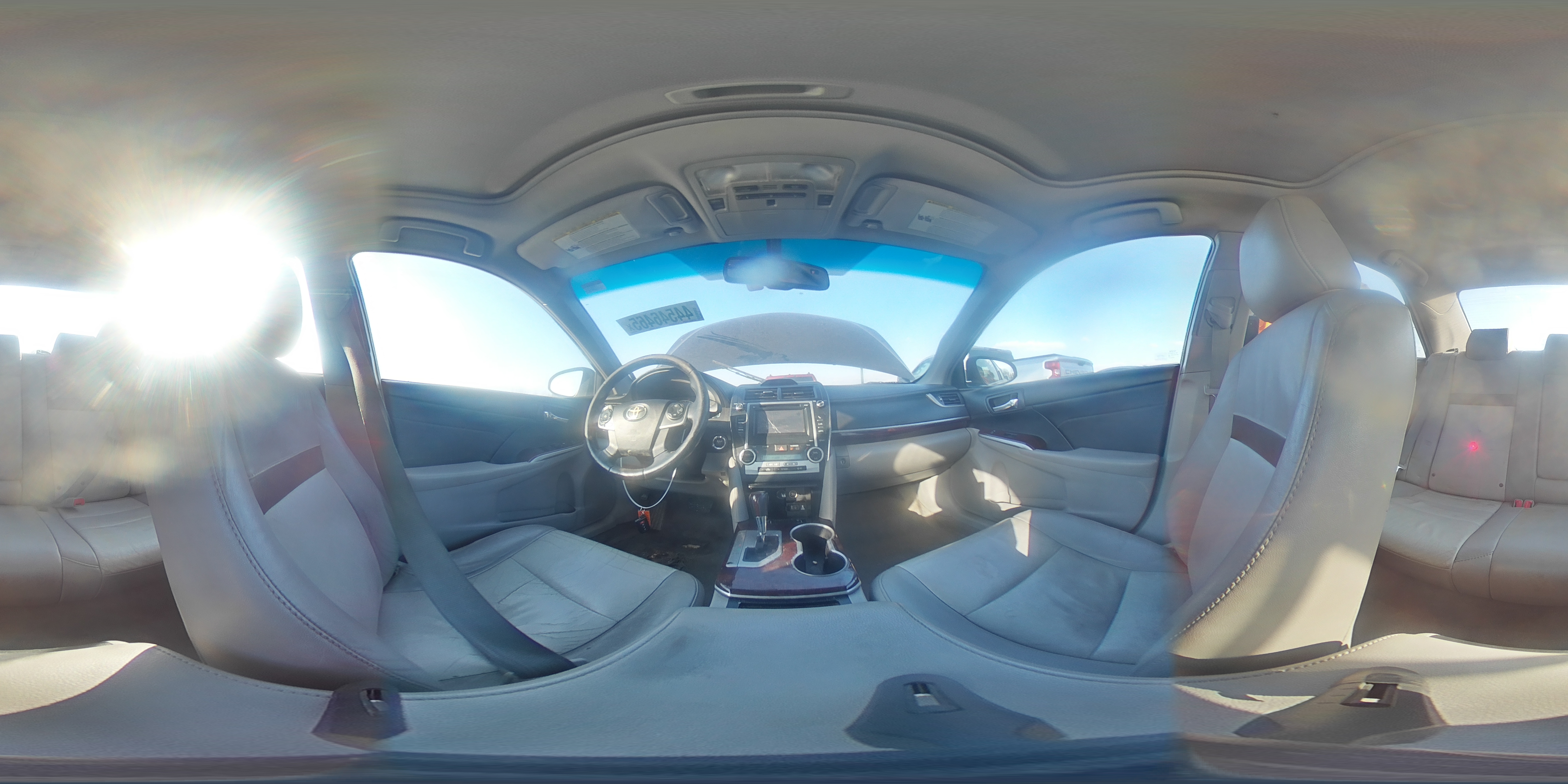 2014 Toyota Camry - Image 15