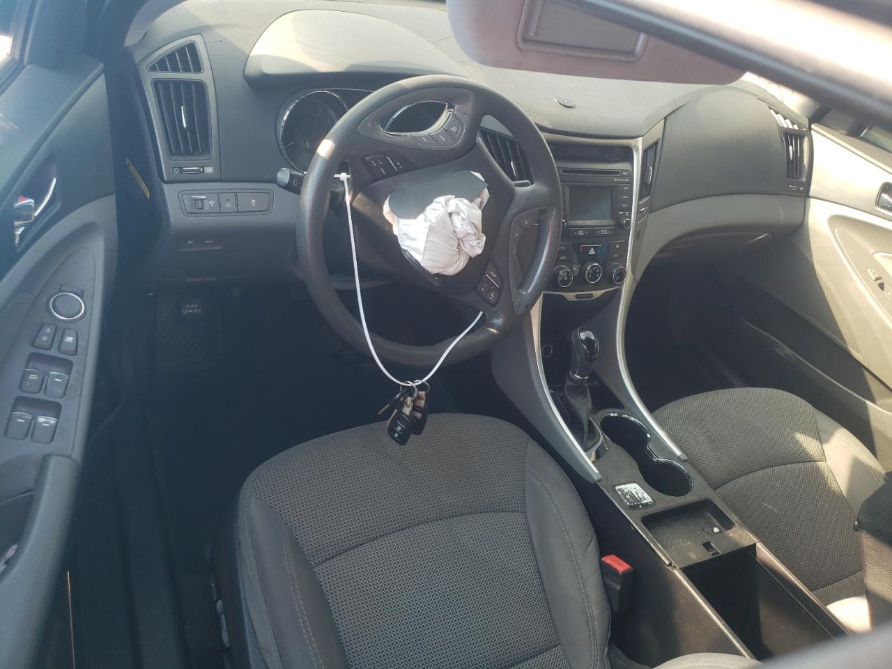 2014 Hyundai Sonata - Image 8