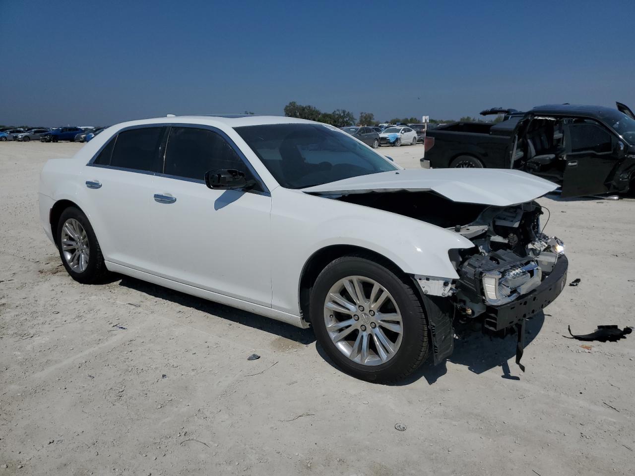 2017 Chrysler 300 - Image 4