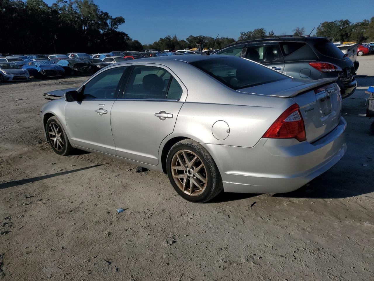2011 Ford Fusion - Image 2