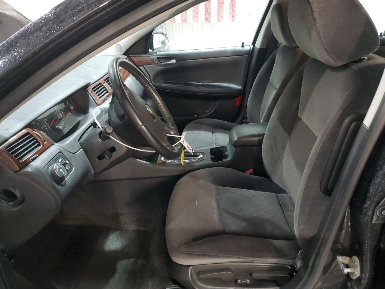 2011 Chevrolet Impala - Image 7