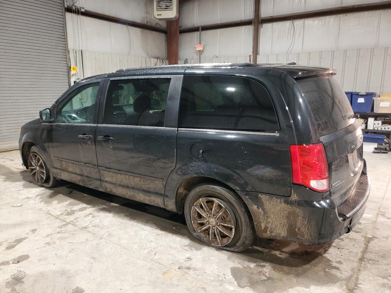 2017 Dodge Caravan - Image 2