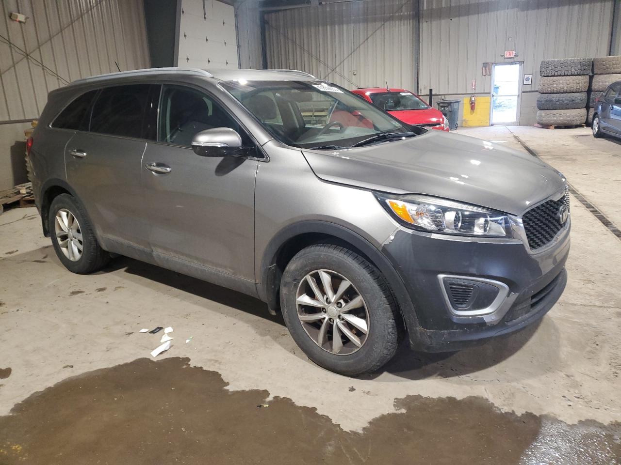2017 Kia Sorento - Image 4