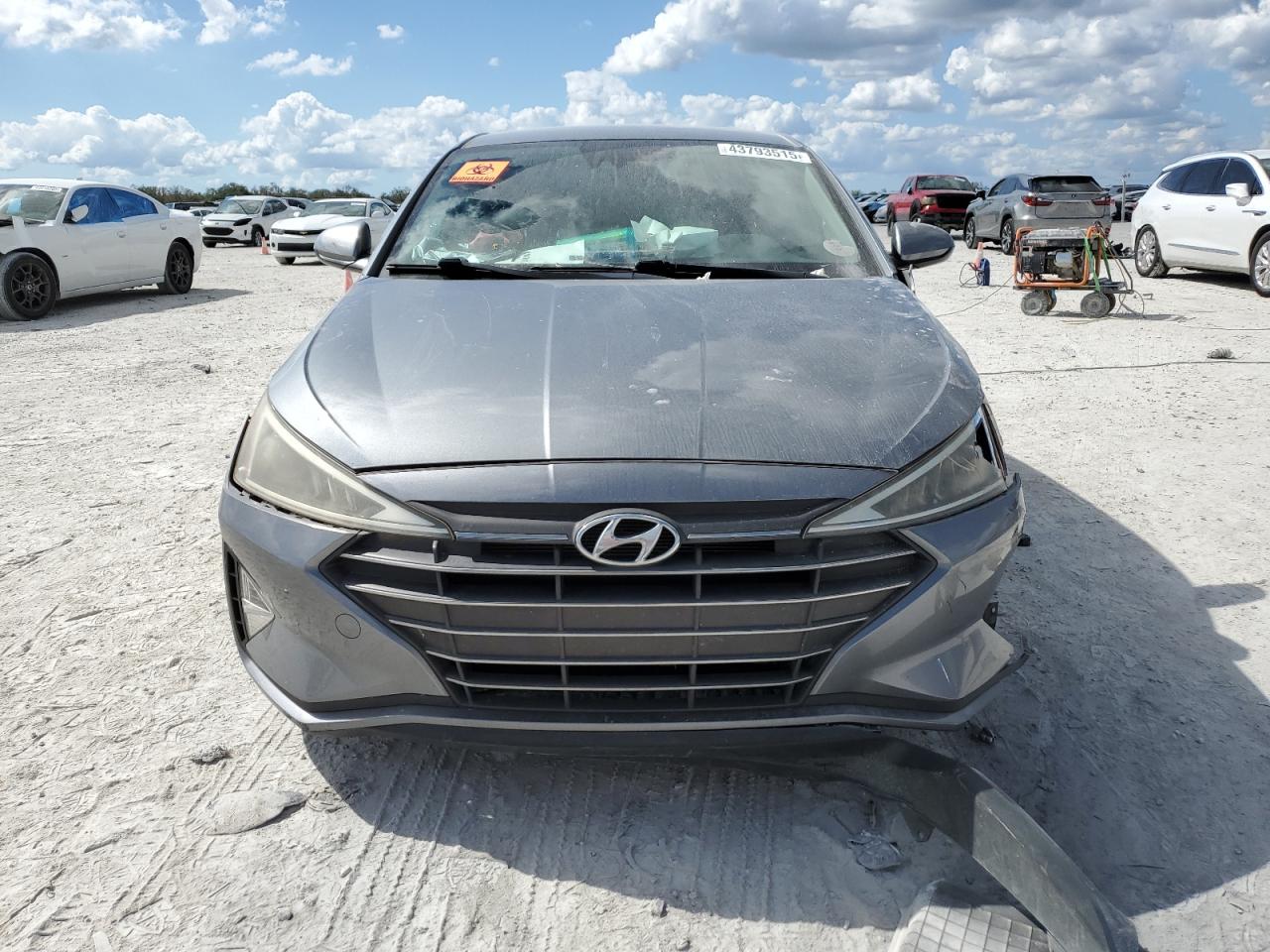 2019 Hyundai Elantra - Image 5