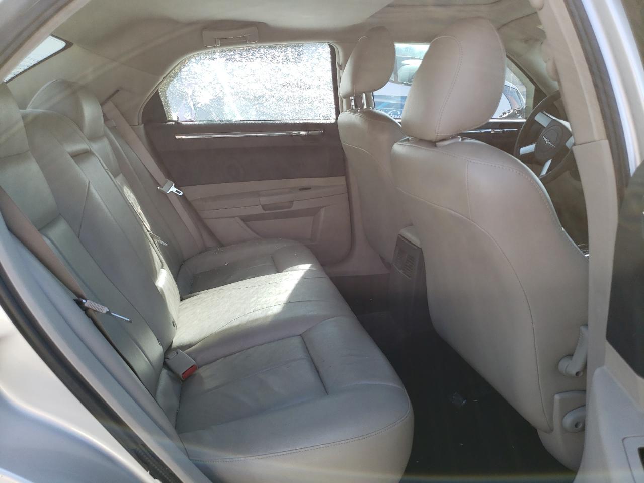 2005 Chrysler 300 Touring VIN: 2C3JA53G75H175554 Lot: 46785644