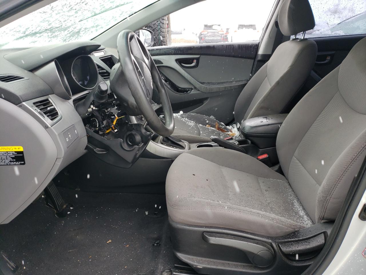 2016 Hyundai Elantra - Image 7