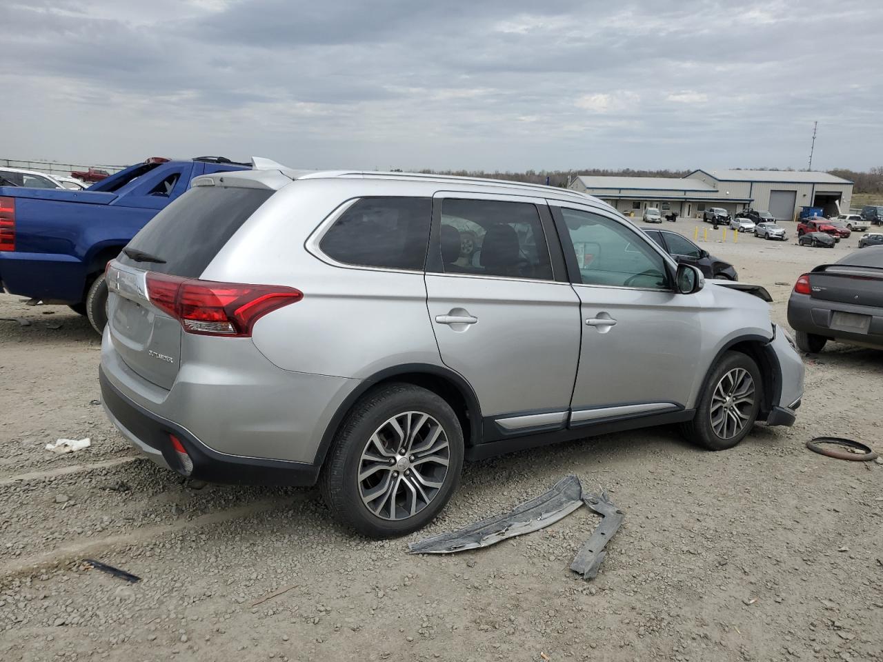 2018 Mitsubishi Outlander Se VIN: JA4AD3A30JZ038385 Lot: 48142984