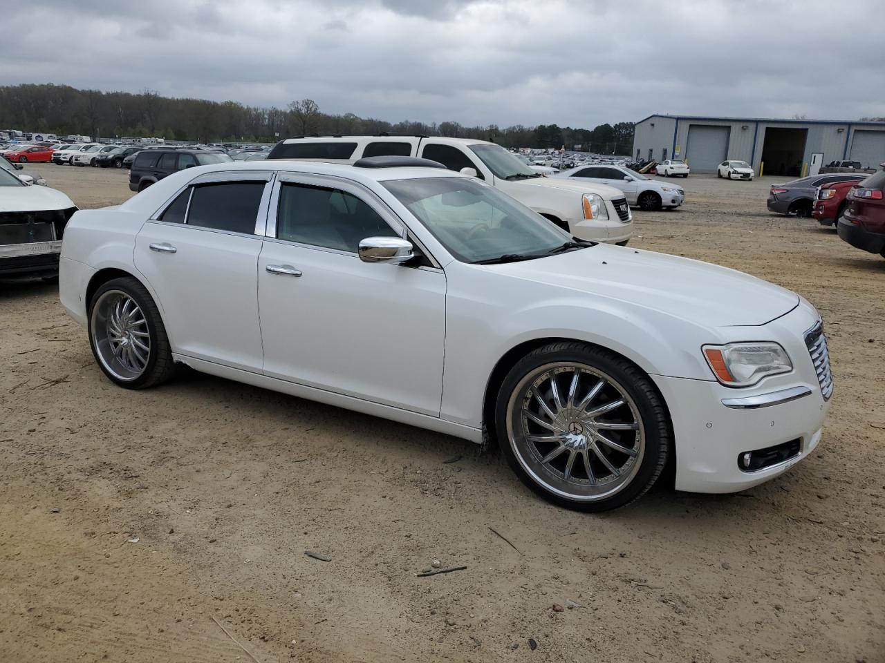 2013 Chrysler 300C VIN: 2C3CCAET7DH682944 Lot: 46960924