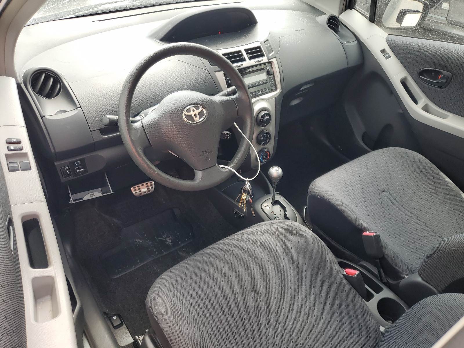 JTDJT903195254679 2009 Toyota Yaris