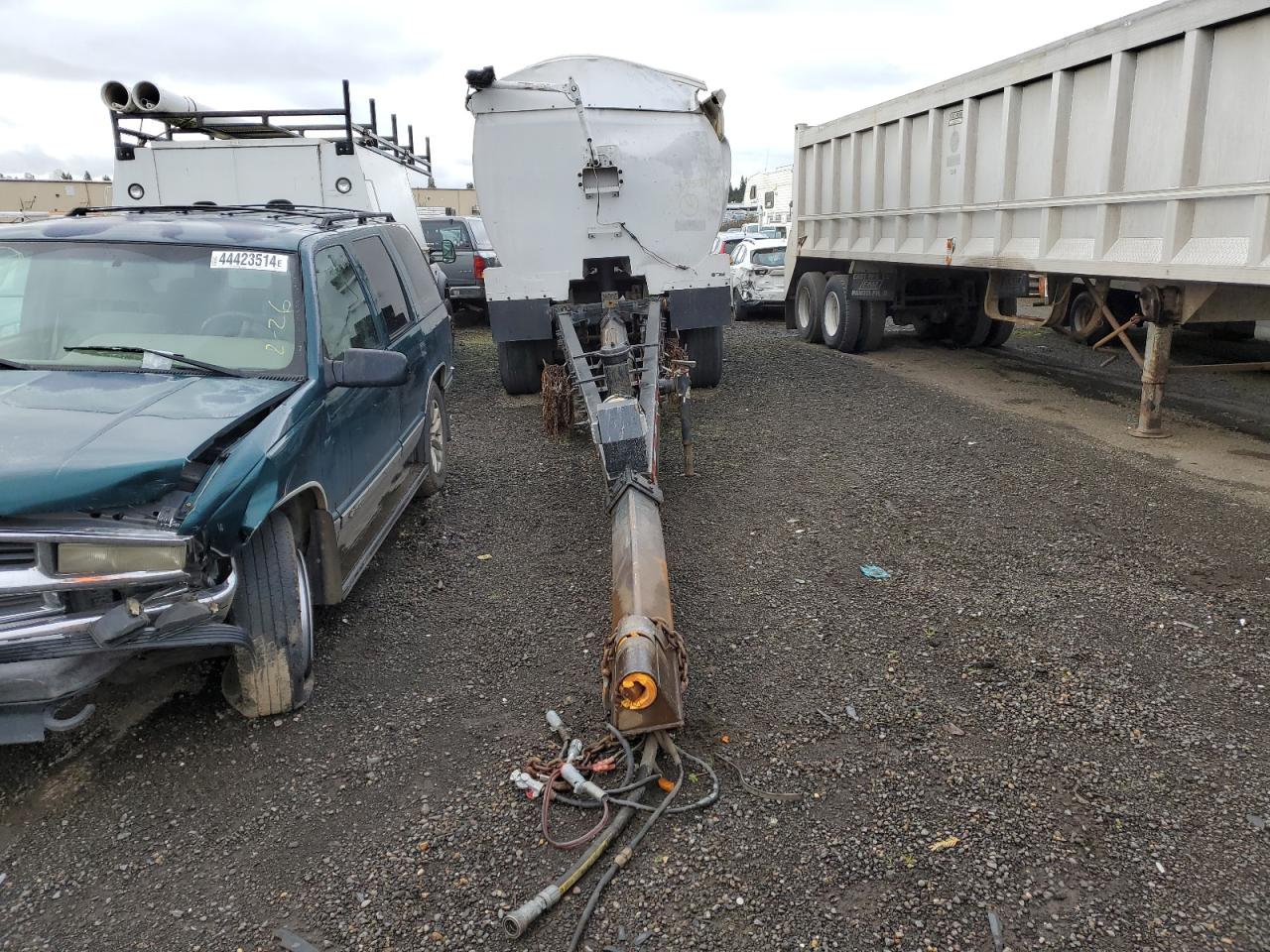 2002 Dzga Trailer VIN: 1BN1P17422X001040 Lot: 47251374