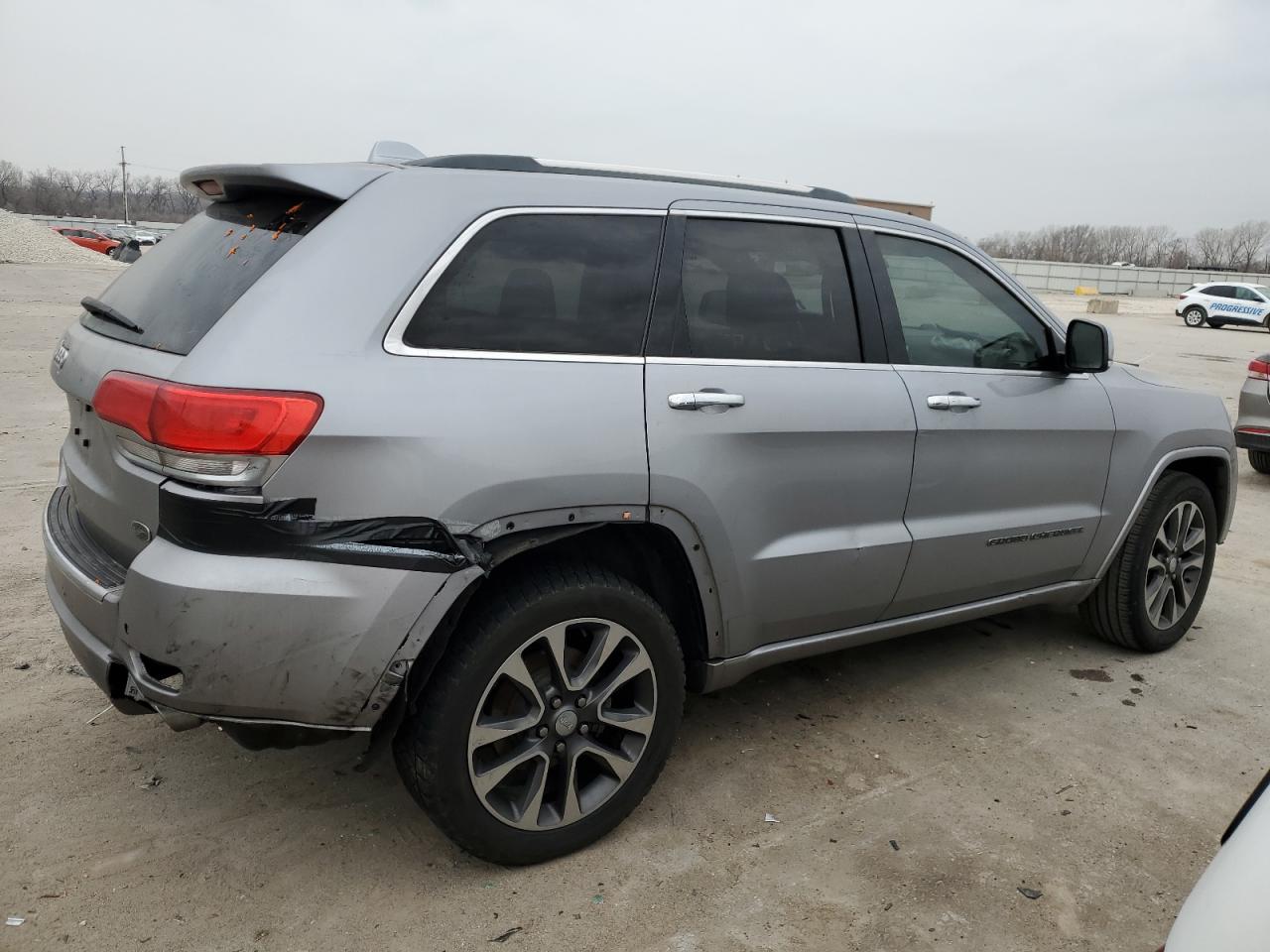 1C4RJECG2JC442952 2018 Jeep Grand Cherokee Overland