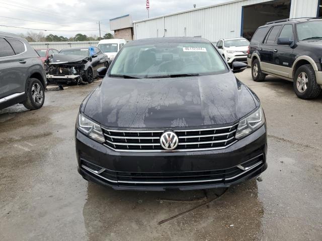  VOLKSWAGEN PASSAT 2017 Черный