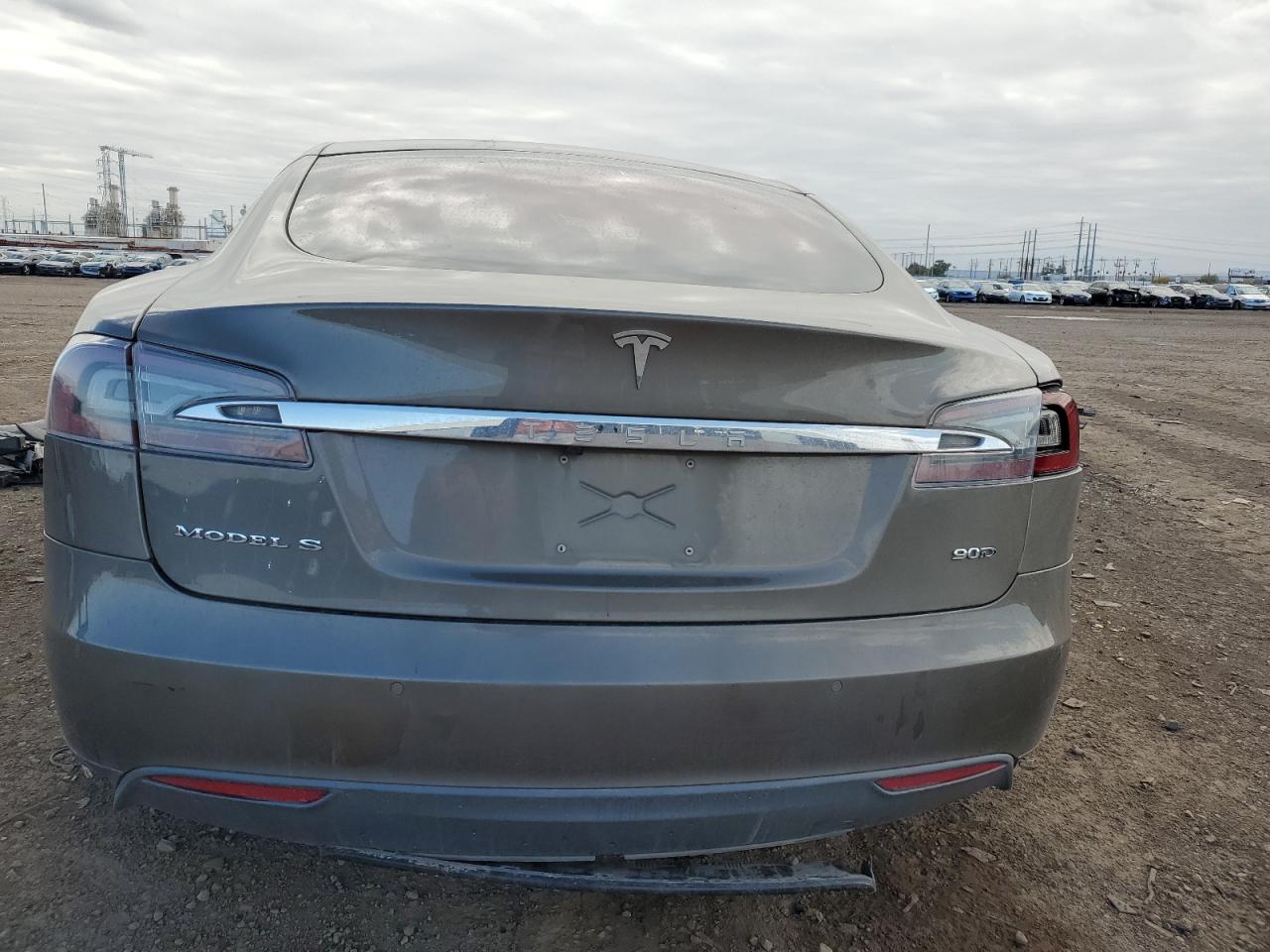 2015 Tesla Model S VIN: 5YJSA1E28FF117308 Lot: 47140014