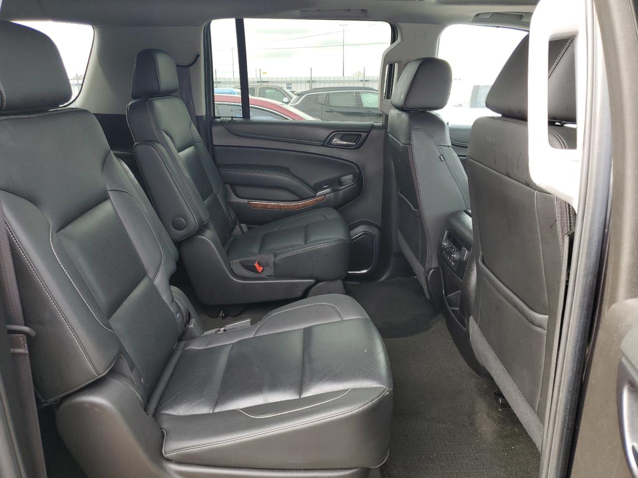 1GNSKJKC6HR200458 2017 Chevrolet Suburban K1500 Premier