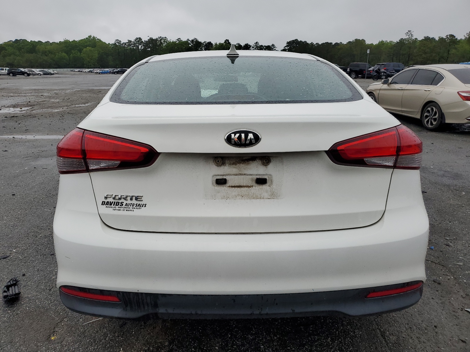 3KPFK4A70HE108869 2017 Kia Forte Lx