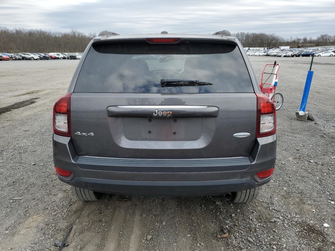 1C4NJDEB4GD793052 2016 Jeep Compass Latitude