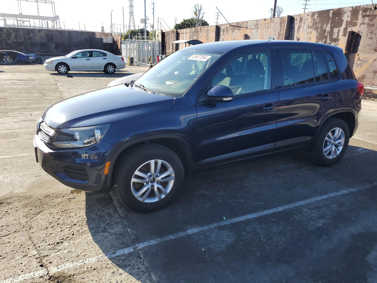 2013 Volkswagen Tiguan S vin: WVGAV3AX9DW592080