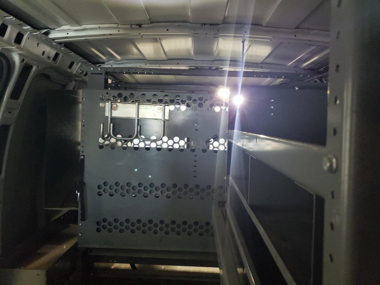 2017 Chevrolet Express G2500 VIN: 1GCWGAFF5H1270564 Lot: 47118984