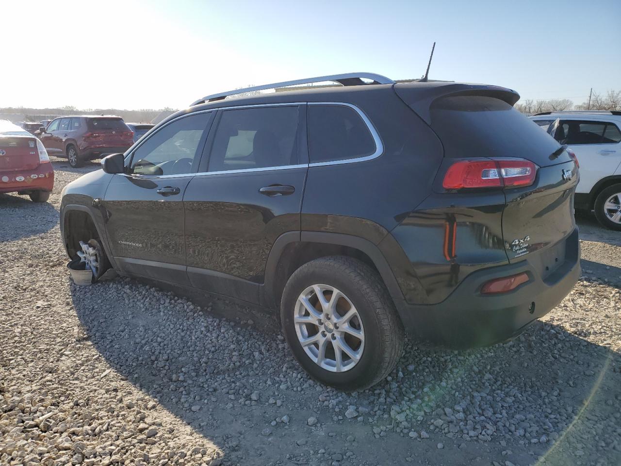 2017 Jeep Cherokee Latitude VIN: 1C4PJMCB5HW545605 Lot: 47379094