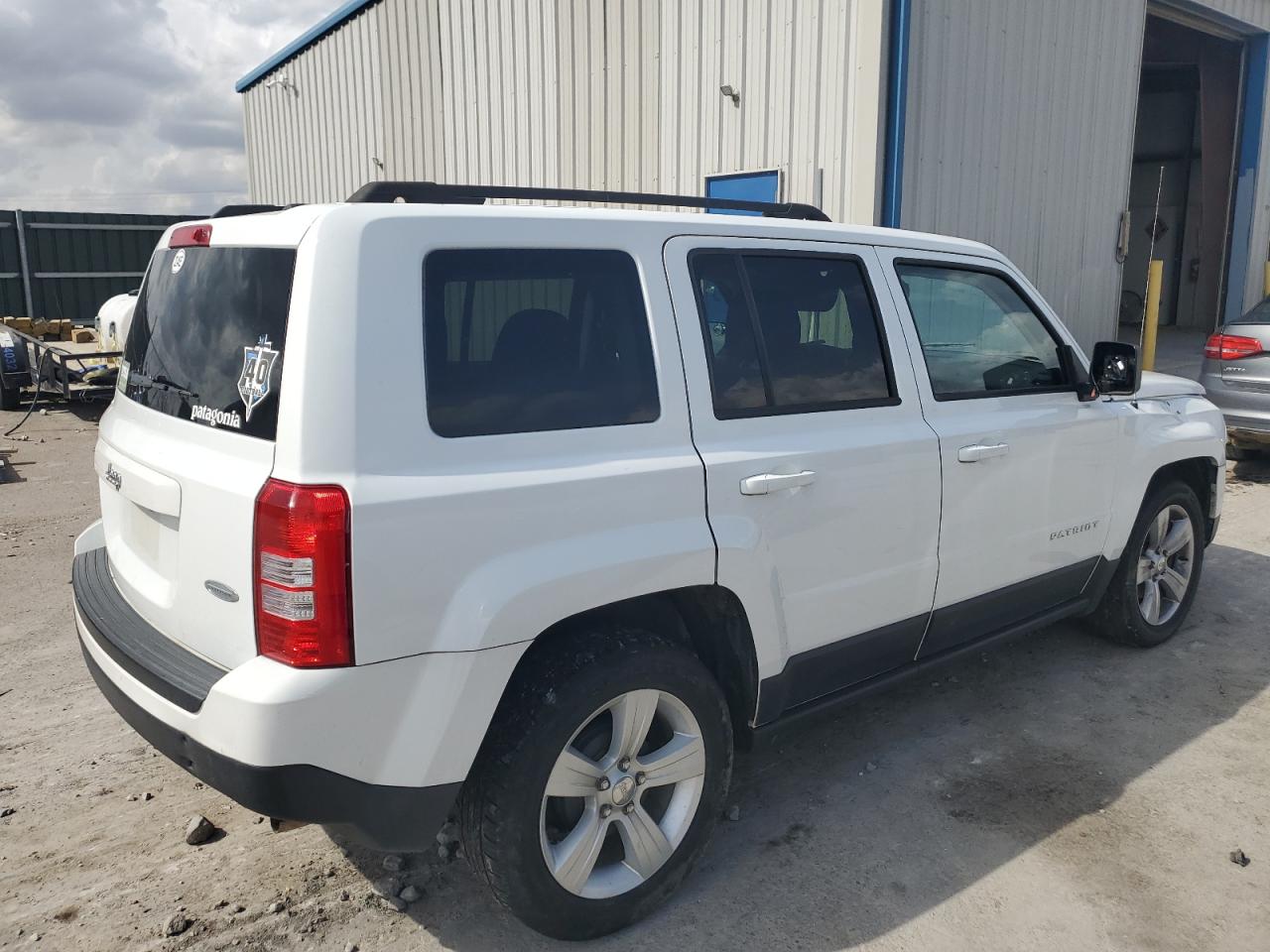 1C4NJPFA4HD209161 2017 Jeep Patriot Latitude