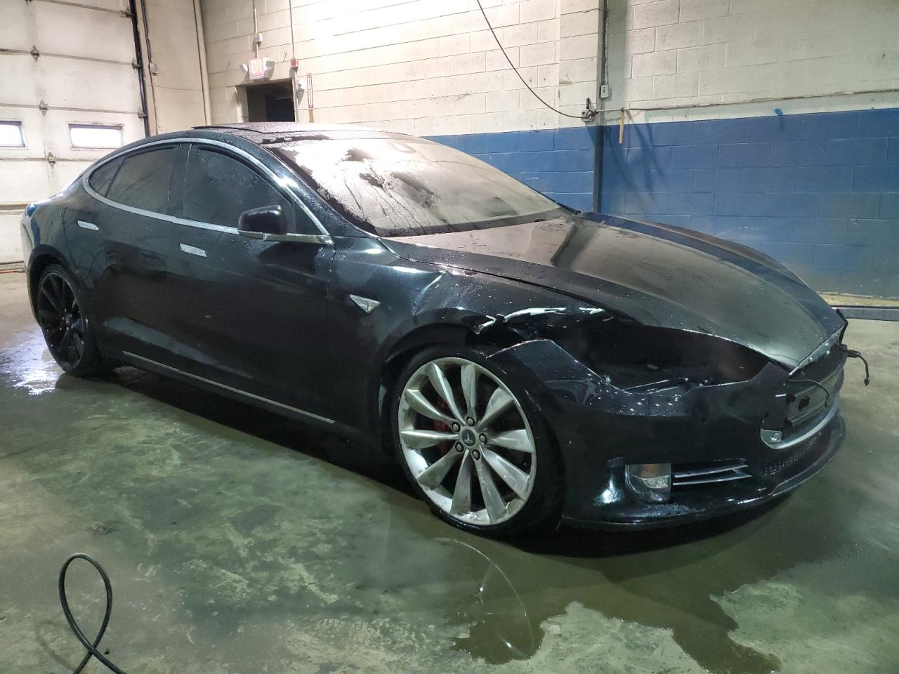 5YJSA1E22FF103257 2015 Tesla Model S