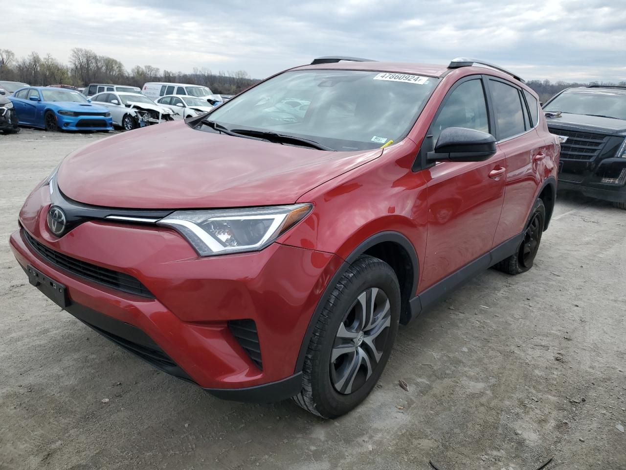 2T3ZFREV2HW379363 2017 Toyota Rav4 Le