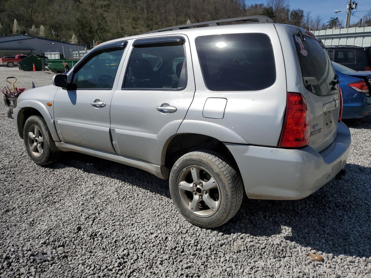 2005 Mazda Tribute - Image 2