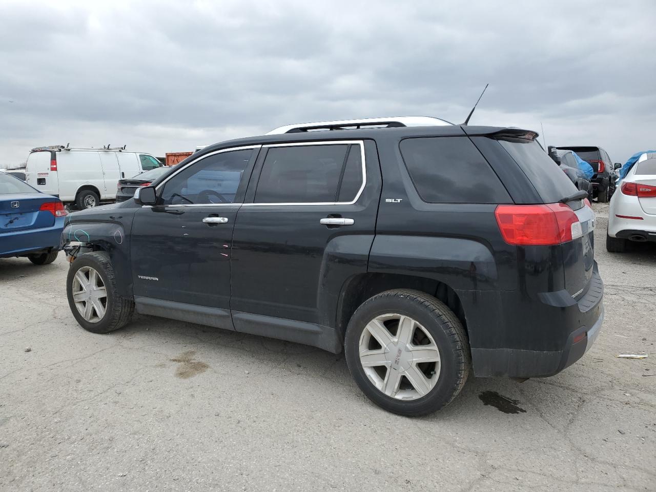 2010 GMC Terrain - Image 2