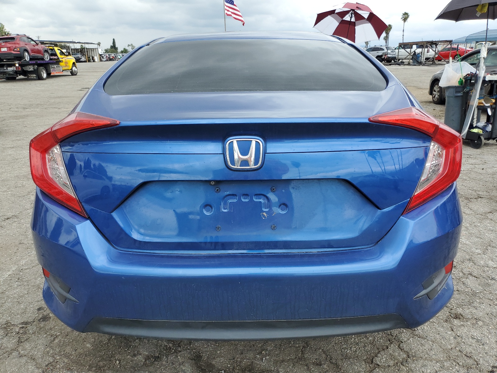 2HGFC2F5XJH584051 2018 Honda Civic Lx