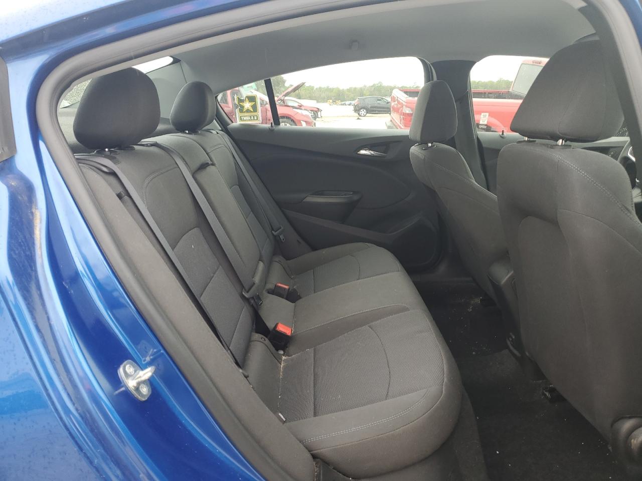 2019 Chevrolet Cruze - Image 11