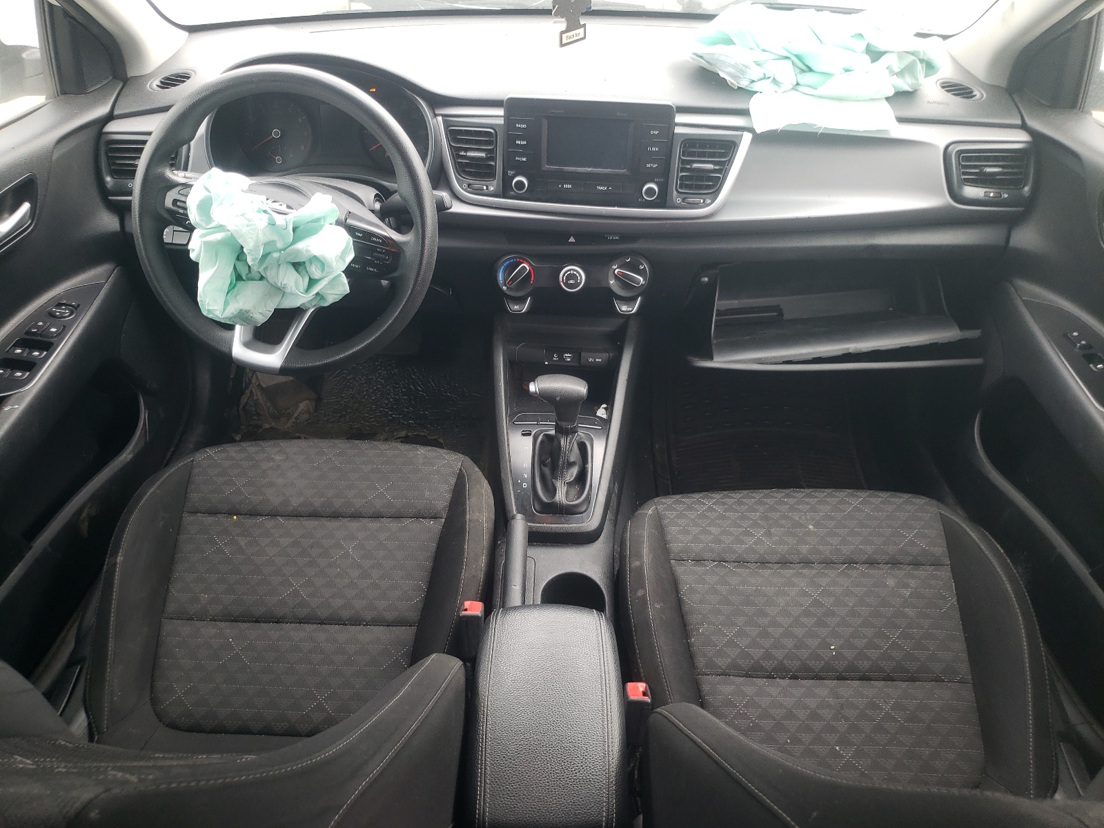 3KPA24ABXJE120158 2018 Kia Rio Lx