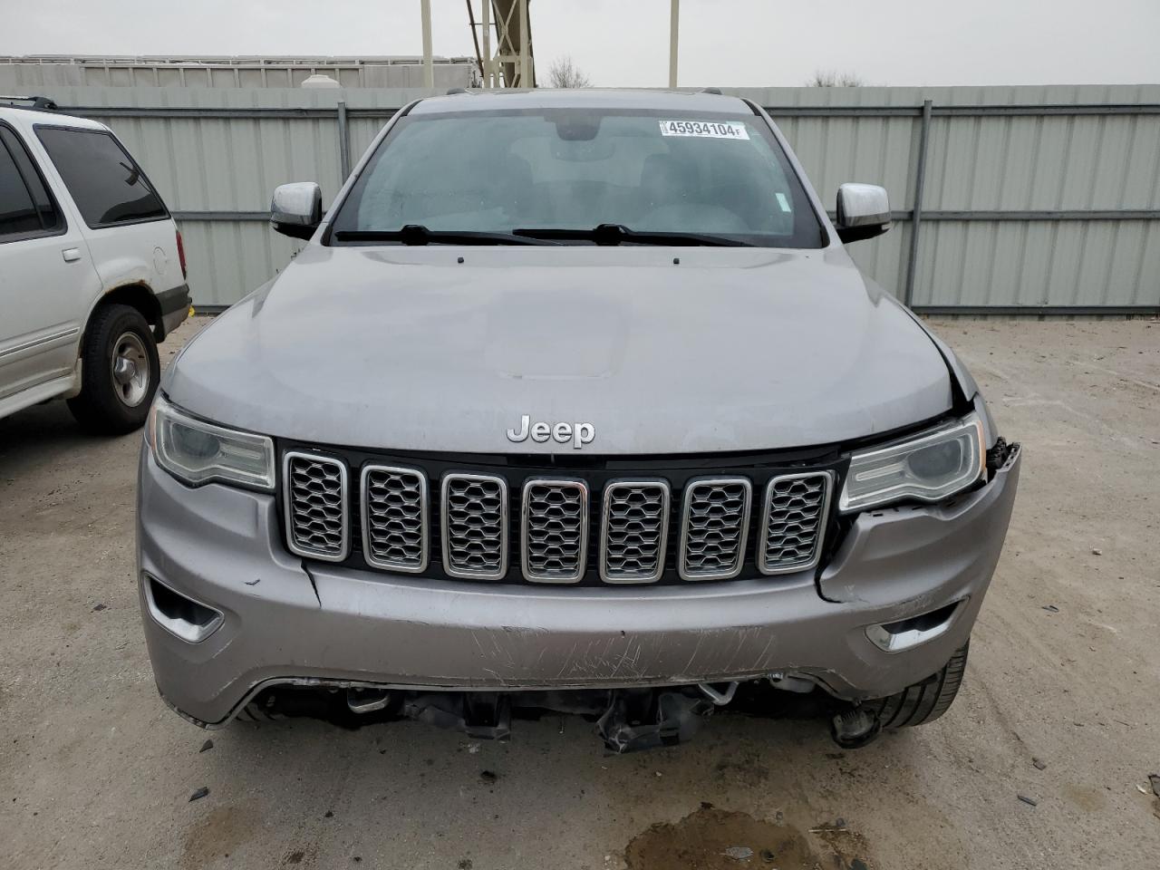 1C4RJECG2JC442952 2018 Jeep Grand Cherokee Overland