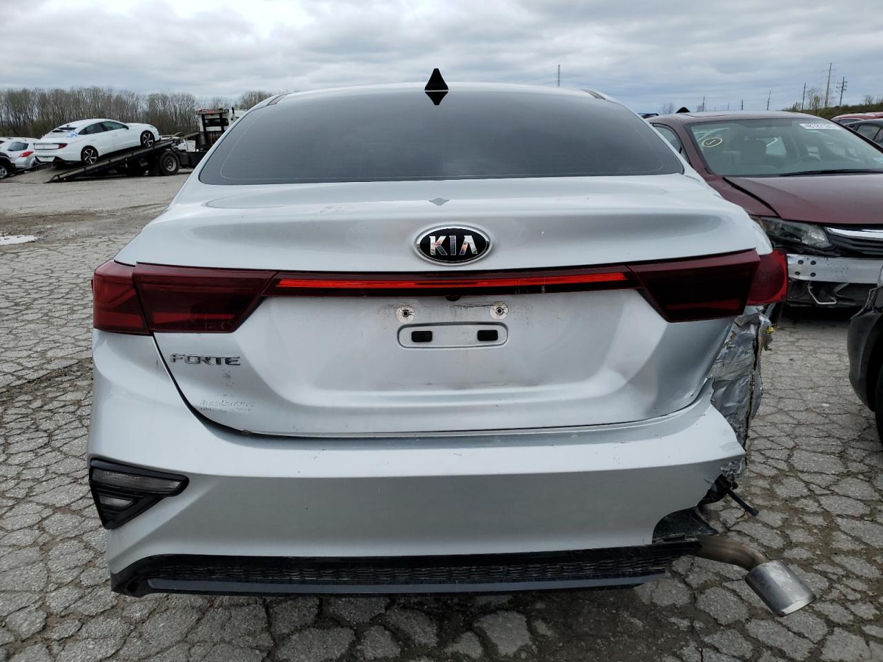 3KPF24AD0KE120789 2019 Kia Forte Fe