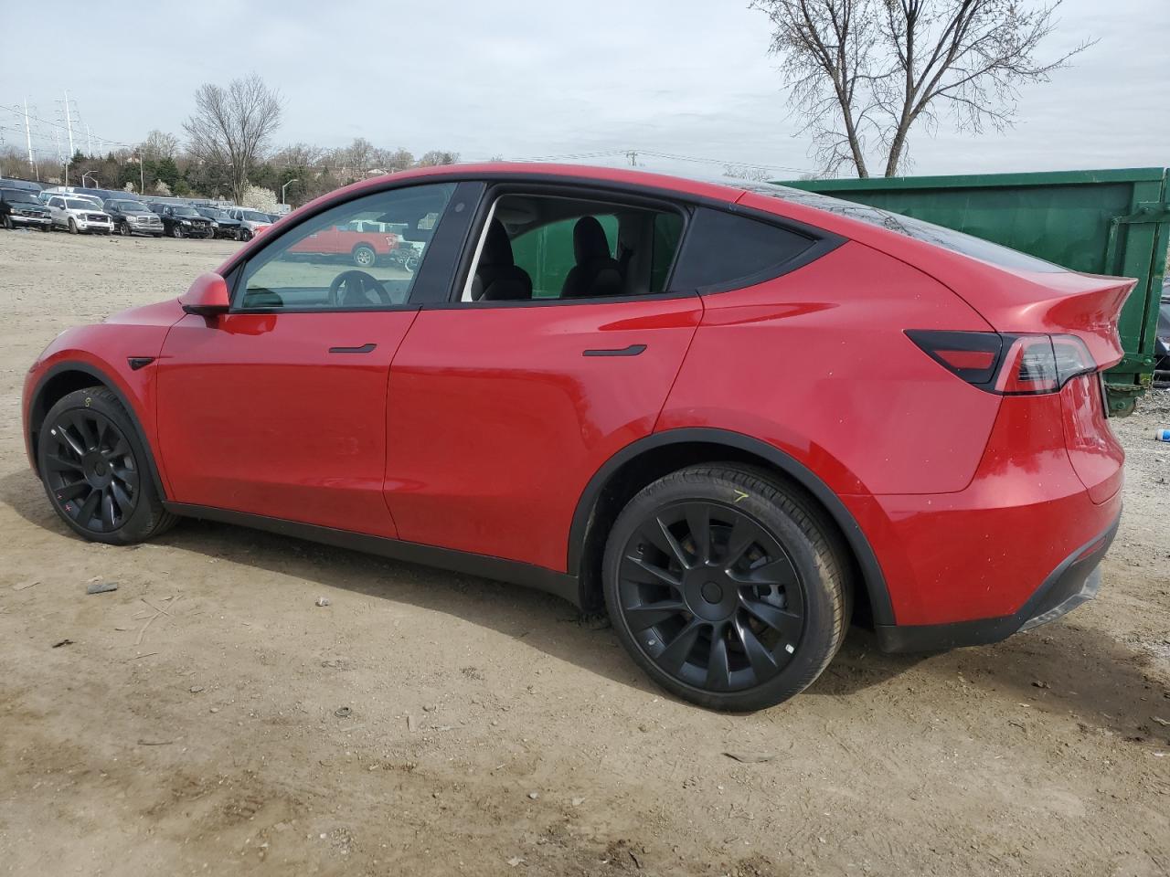 7SAYGDEE4PF660437 2023 TESLA MODEL Y - Image 2