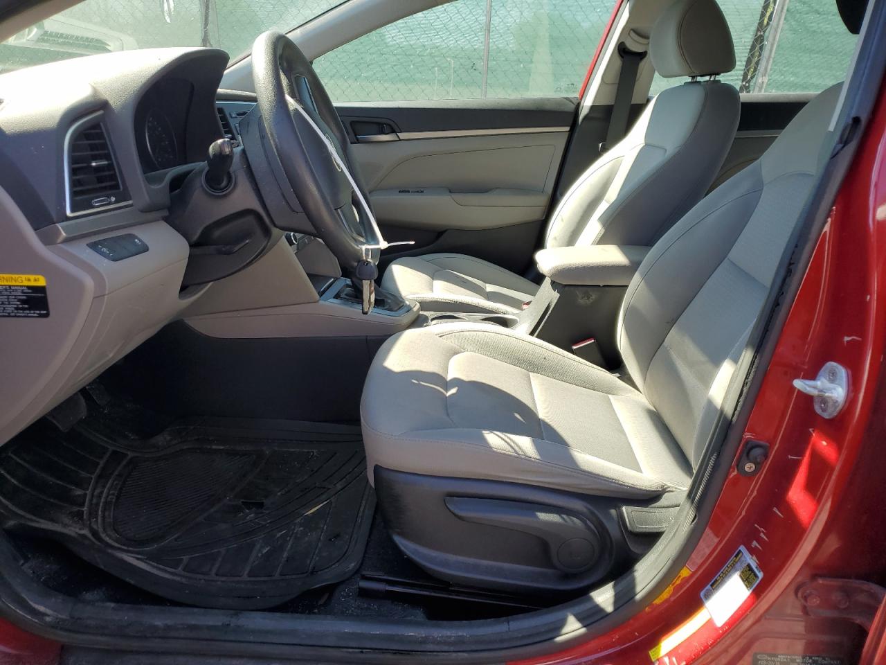 2017 Hyundai Elantra - Image 7