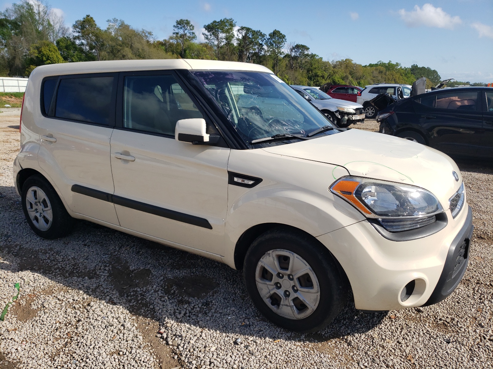 2013 Kia Soul vin: KNDJT2A56D7583057