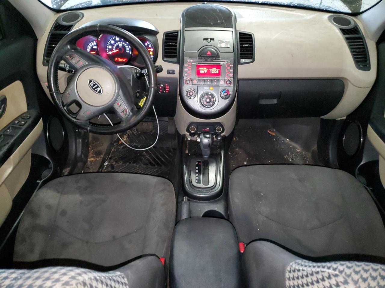 2010 Kia Soul + VIN: KNDJT2A27A7146833 Lot: 47699644