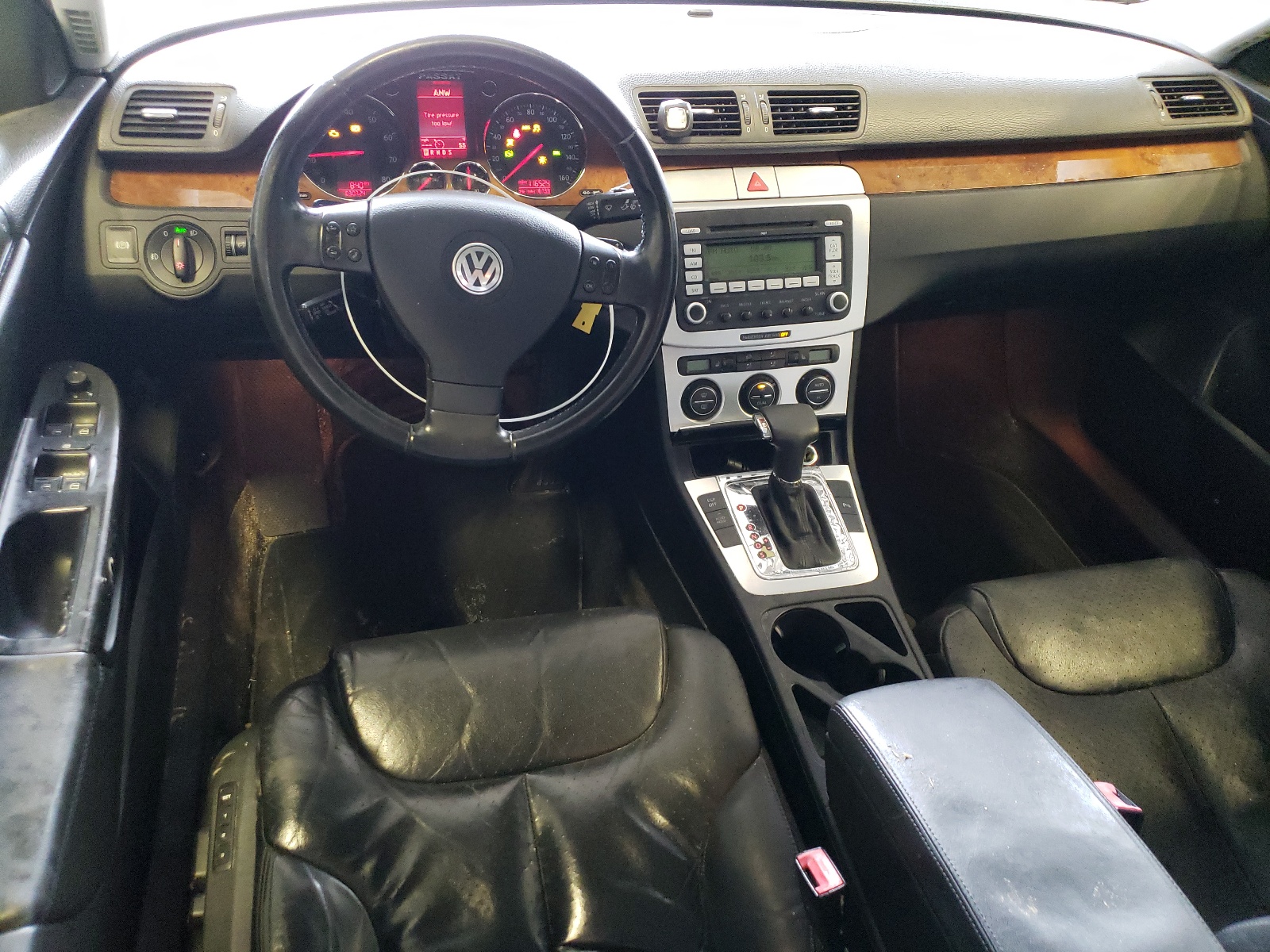 WVWEK73C98P044757 2008 Volkswagen Passat Lux