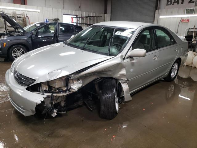 2004 Toyota Camry Le zu verkaufen in Elgin, IL - Front End