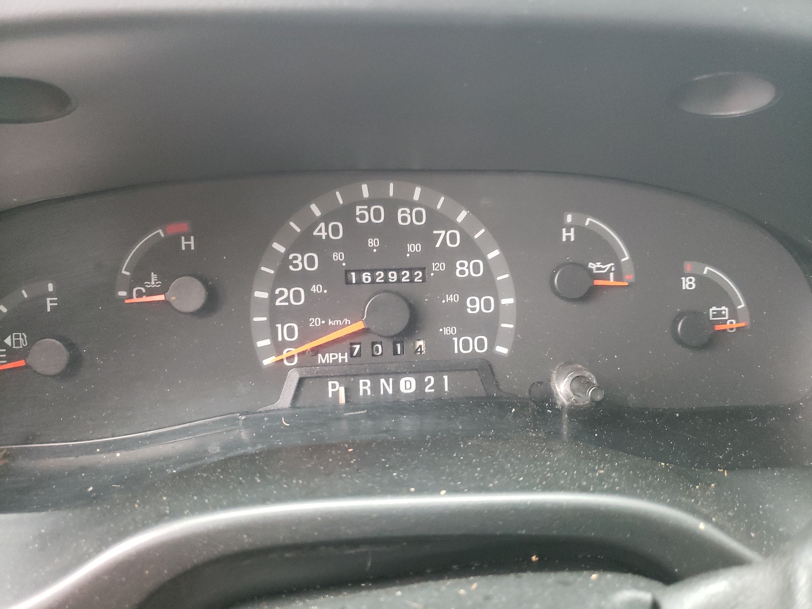 1FTRE1428WHB92112 1998 Ford Econoline E150 Van