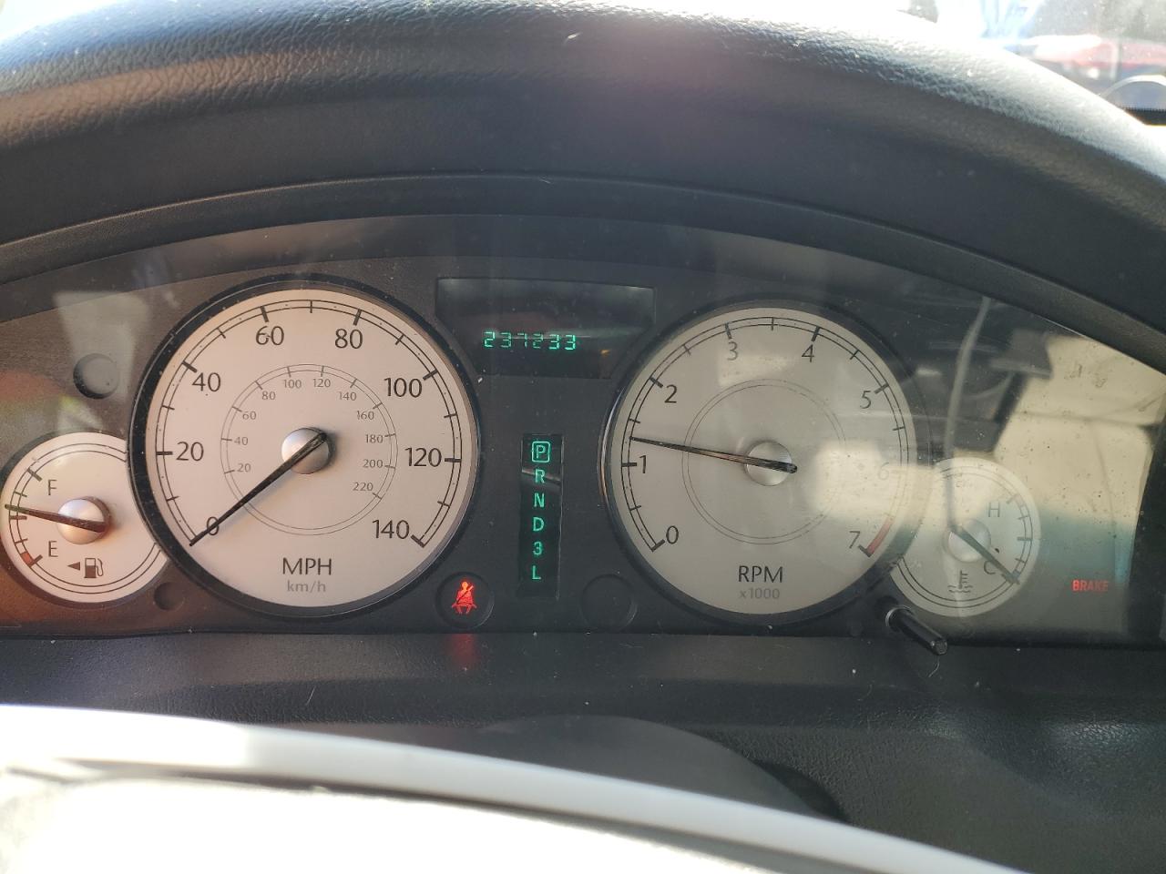 2005 Chrysler 300 Touring VIN: 2C3JA53G75H175554 Lot: 46785644