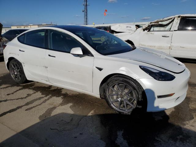  TESLA MODEL 3 2022 Белый