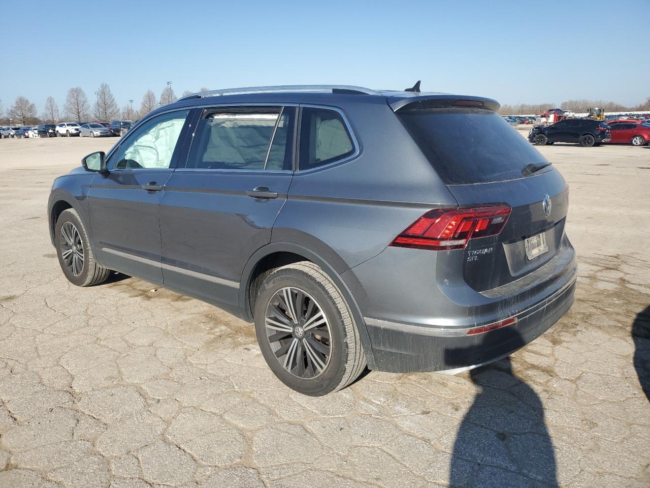 3VV3B7AX9KM148001 2019 Volkswagen Tiguan Se