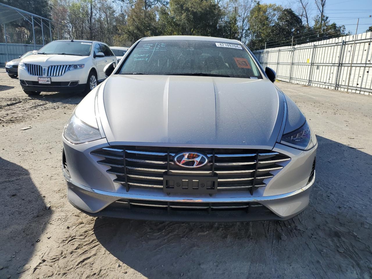 2023 Hyundai Sonata Se VIN: KMHL24JA7PA335343 Lot: 42109704