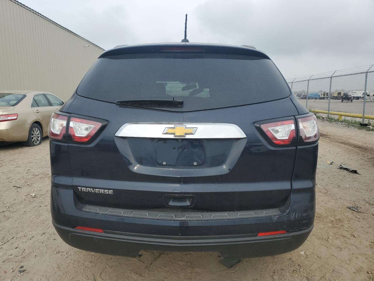 2017 Chevrolet Traverse Ls VIN: 1GNKRFED5HJ307058 Lot: 46999344